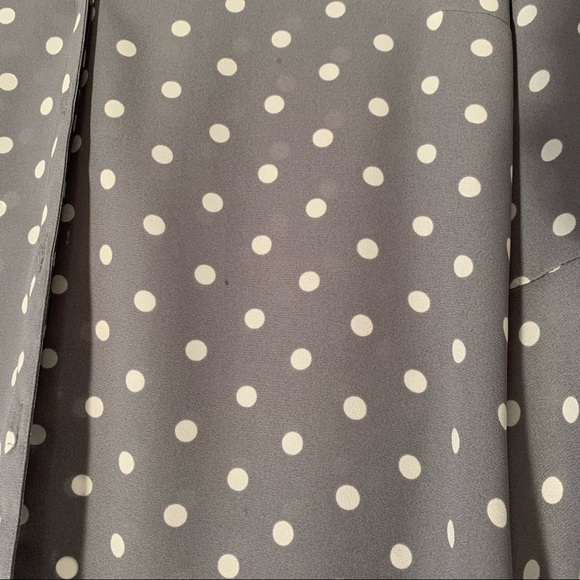 Express Grey and White Polka Dot Blouse Long Sleeve Elongated Bell Sleeve size M - Picture 3 of 11